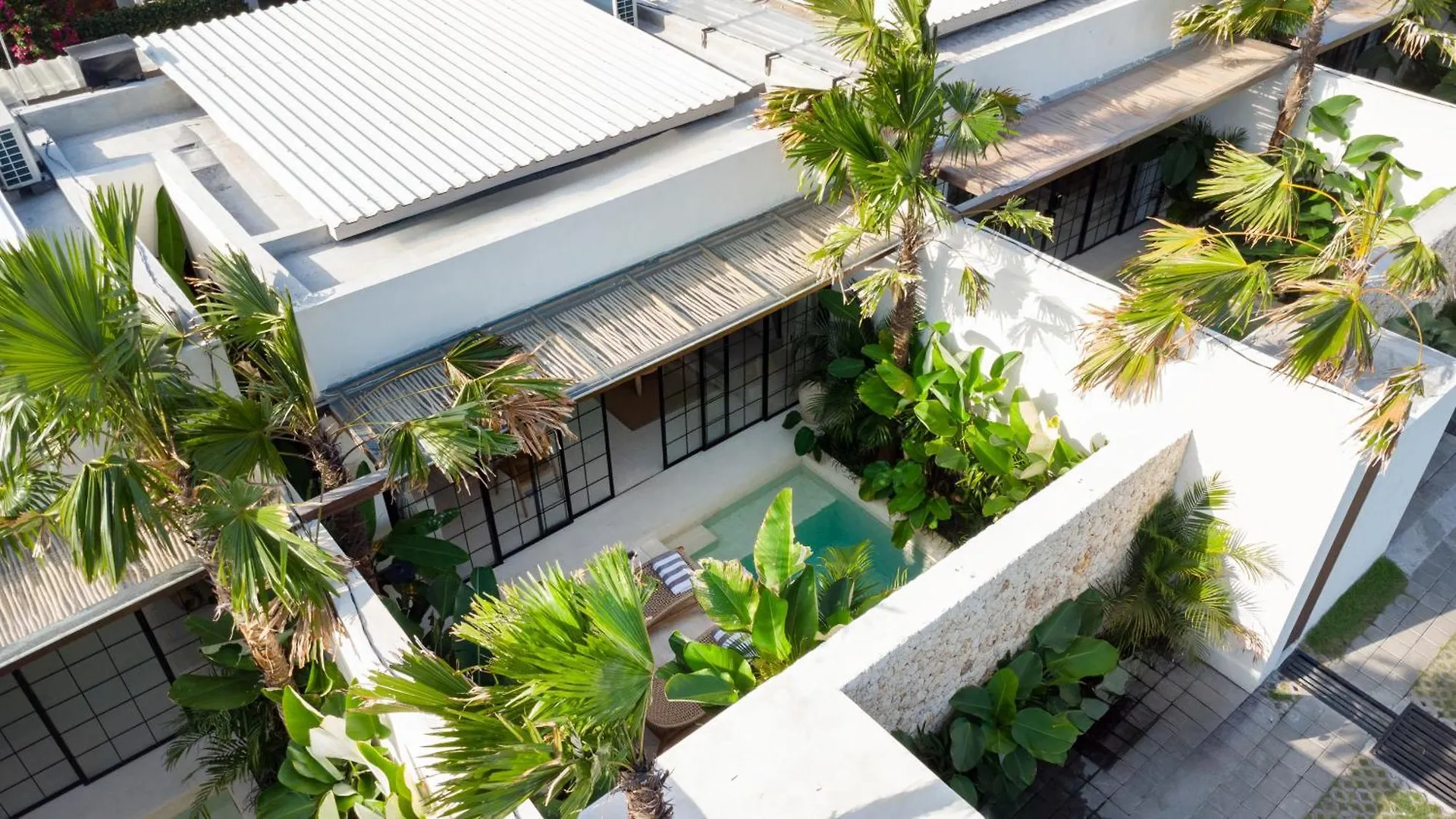 Villa Luuma 3 By Balisuperhost Seminyak  Seminyak (Bali)