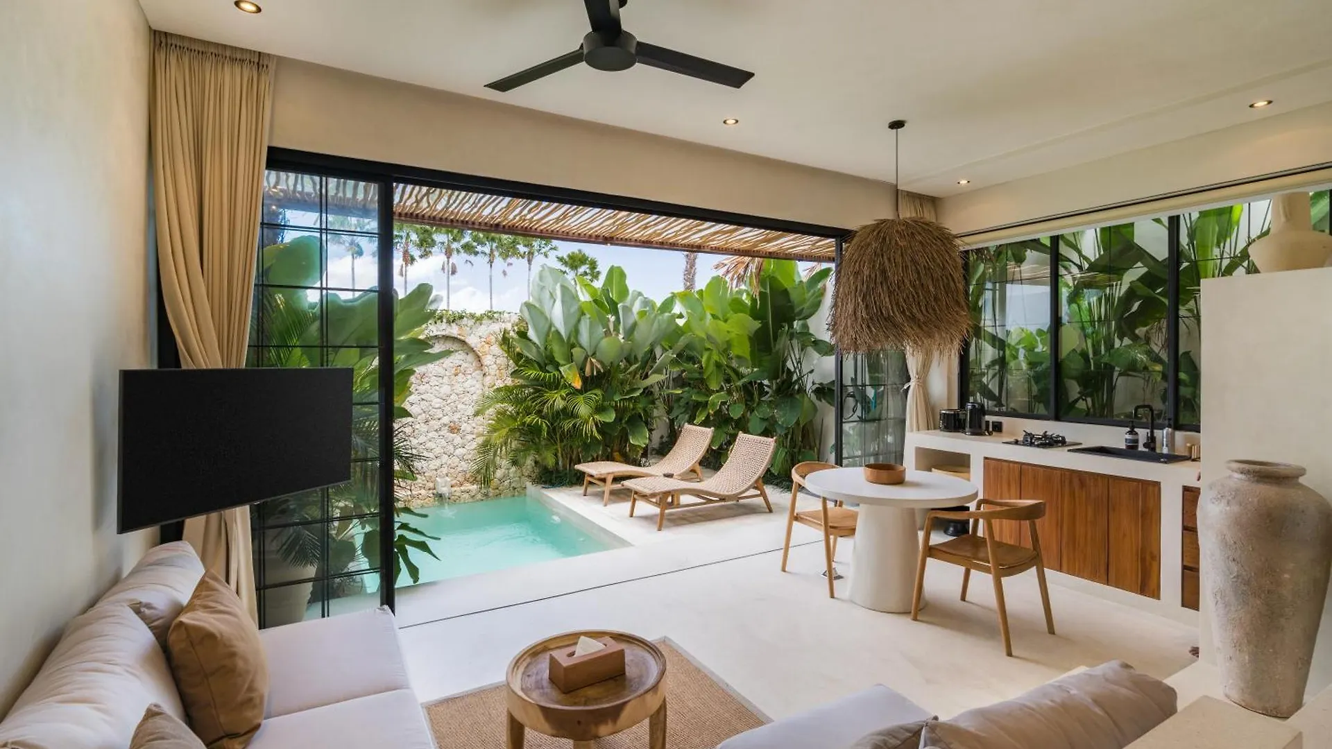 Villa Luuma 3 By Balisuperhost Seminyak  Indonesia